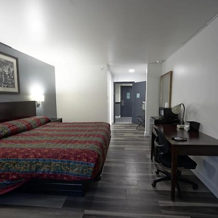 Greenwoods Inn & Suites Berlin المظهر الخارجي الصورة