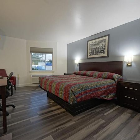 Greenwoods Inn & Suites Berlin المظهر الخارجي الصورة
